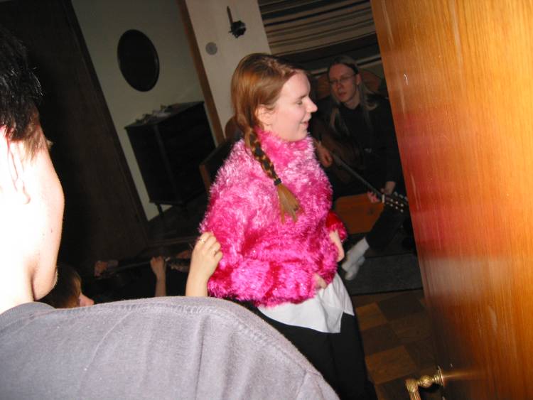 Julieta pukeutuu