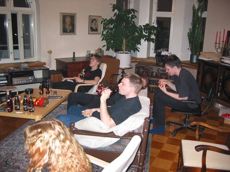 Olohuonehengailua